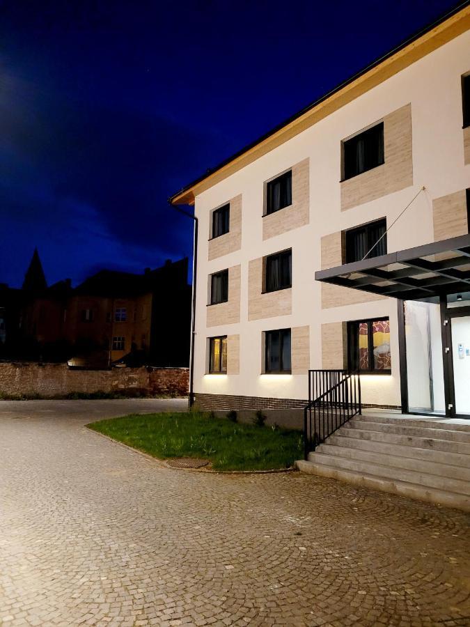 H11 Downtown Apartments Marosvásárhely Kültér fotó