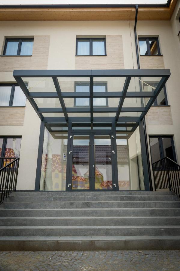 H11 Downtown Apartments Marosvásárhely Kültér fotó