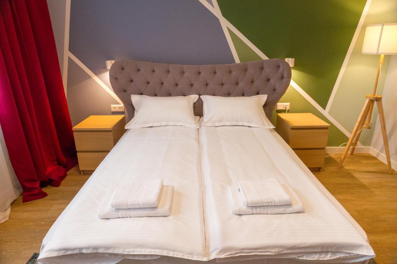 H11 Downtown Apartments Marosvásárhely Kültér fotó
