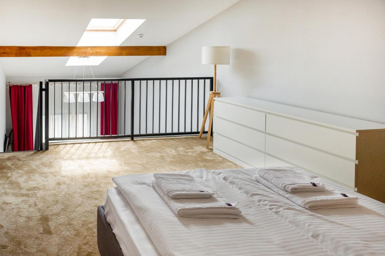 H11 Downtown Apartments Marosvásárhely Kültér fotó